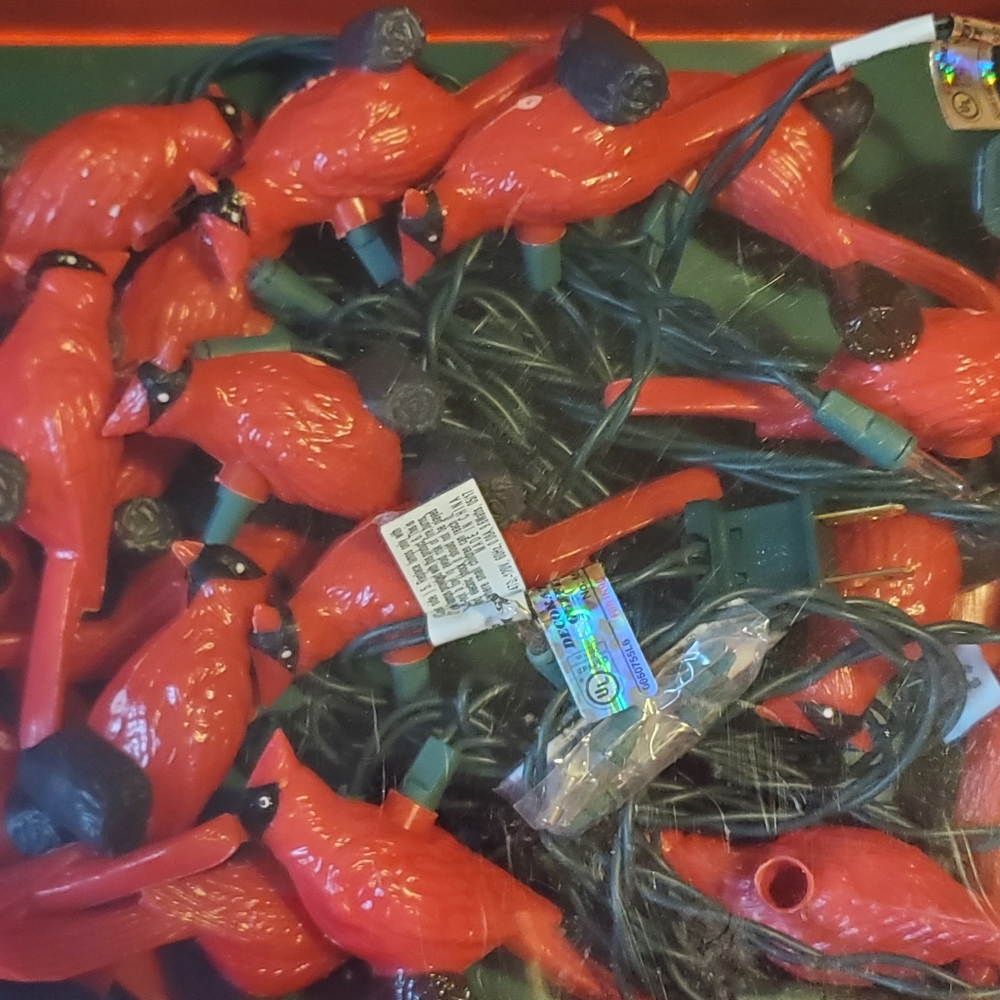 Kurt S. Adler Cardinal String Lights - Picture 2 of 5